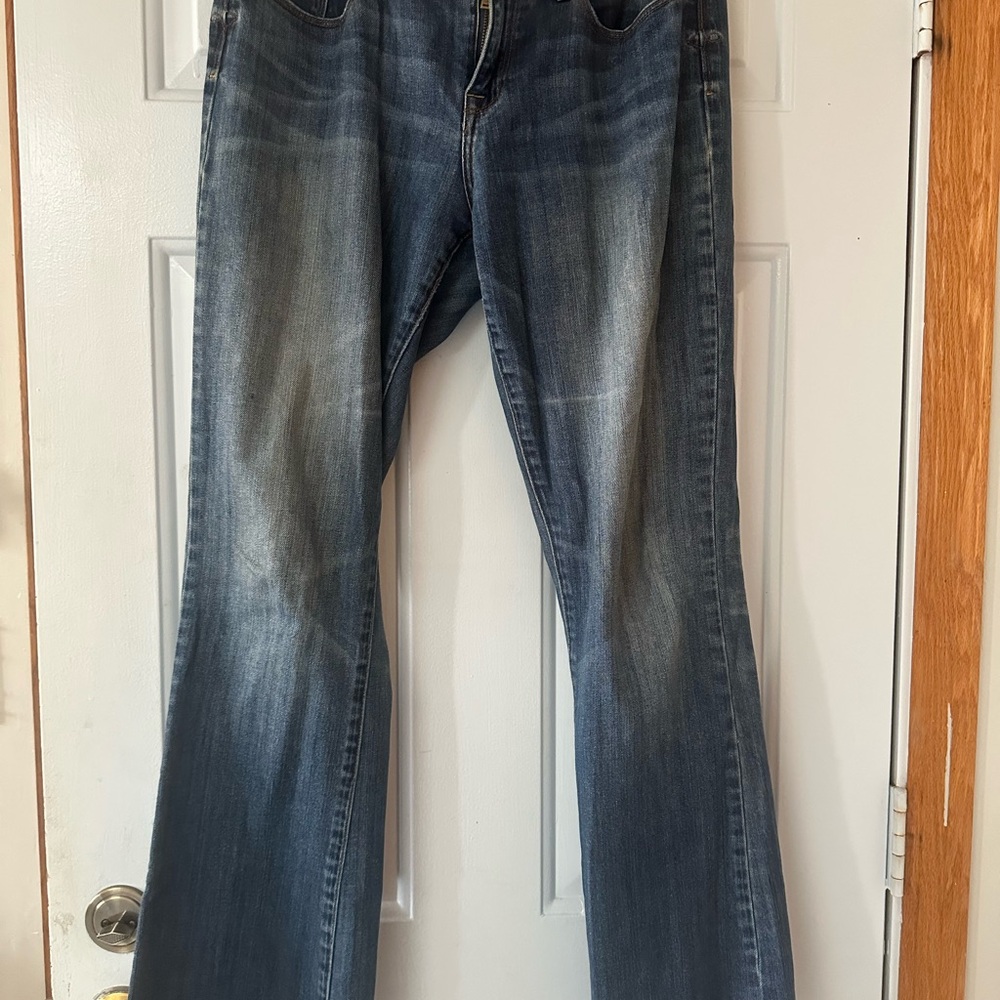 Lucky Brand Low Rise Jeans Sofia Boot. Size 12/31 long. - Picture 5 of 16